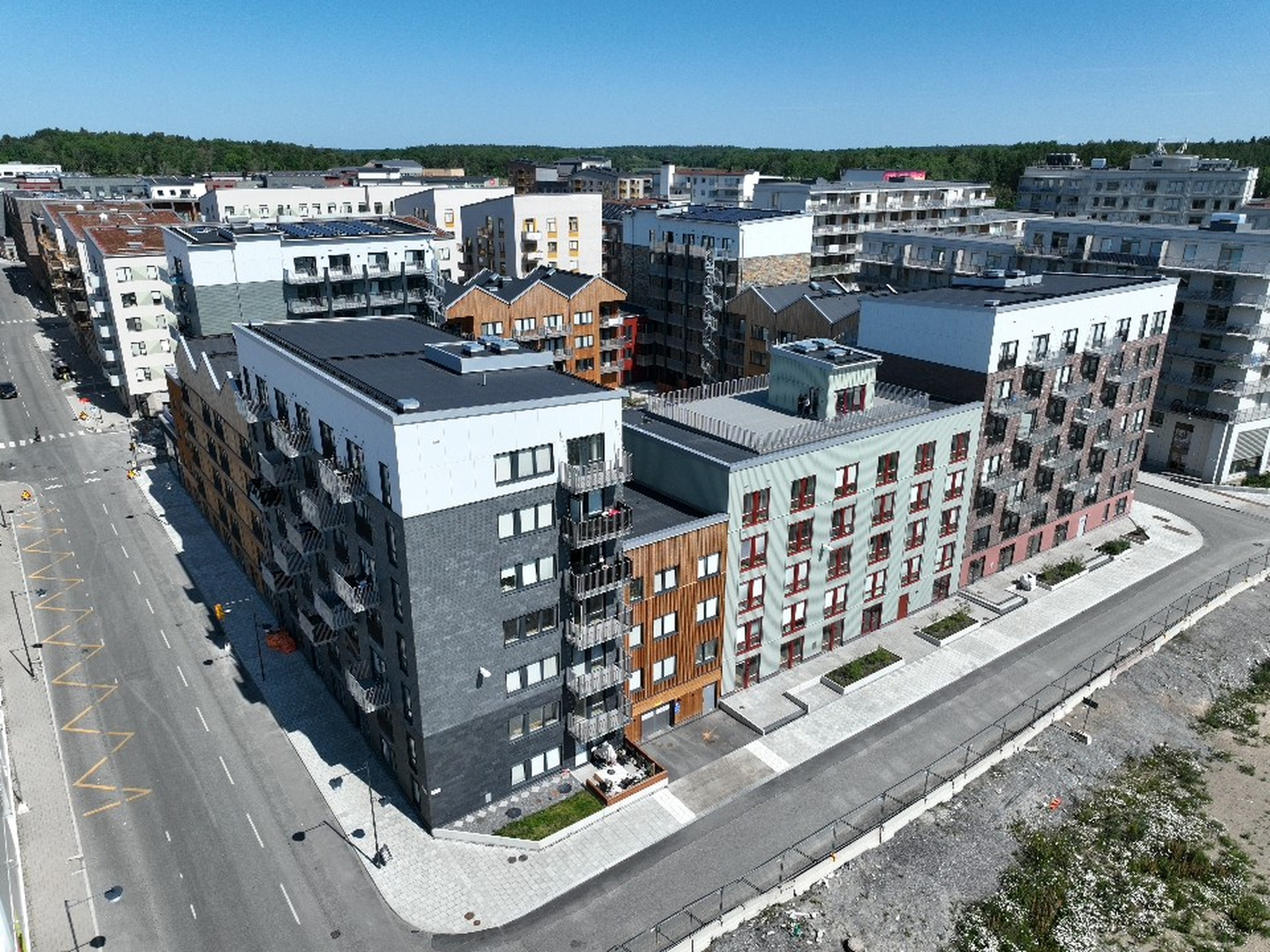 Jaktfalksgatan 16, Järfälla