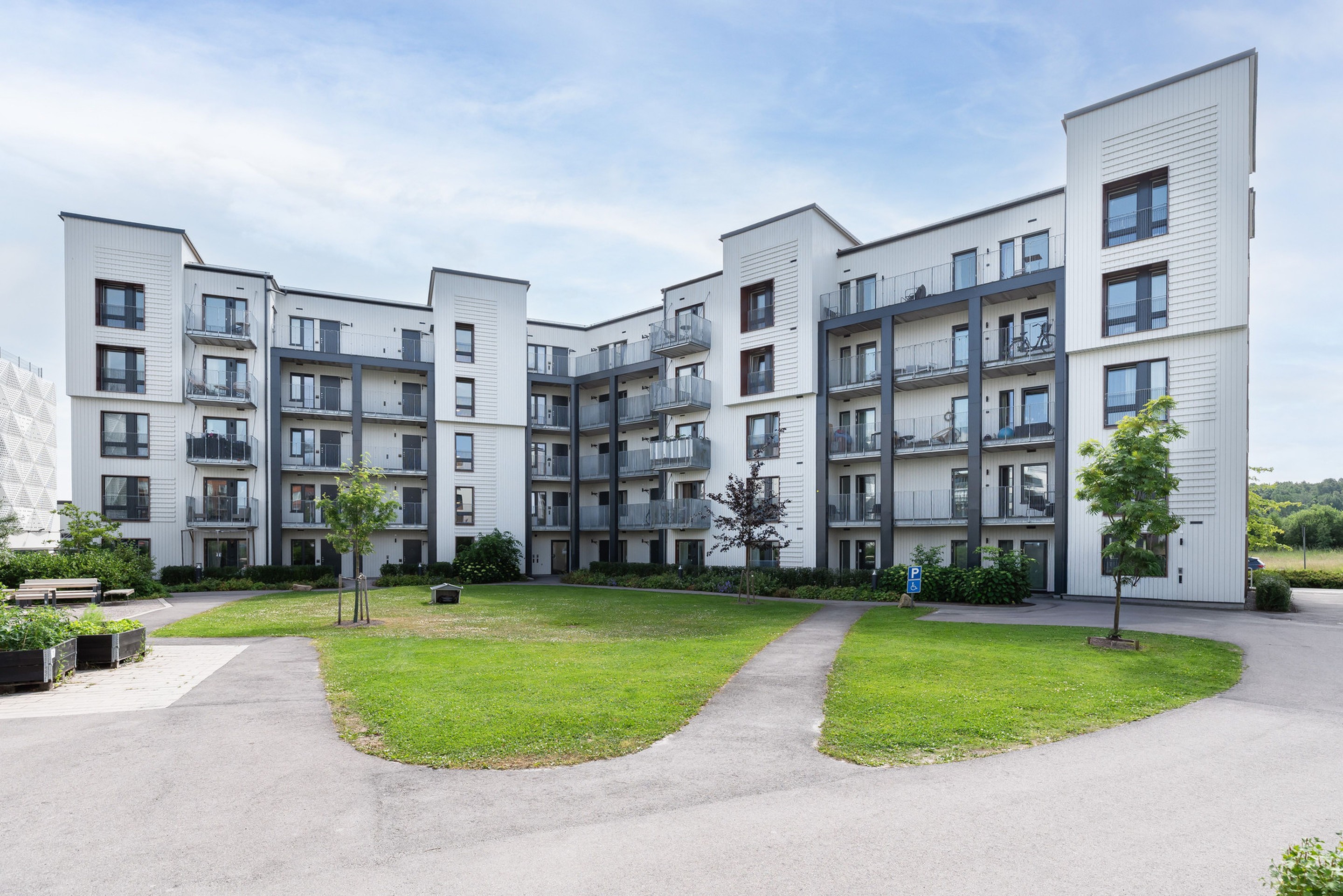 Karlsdalsallén 14B, Örebro